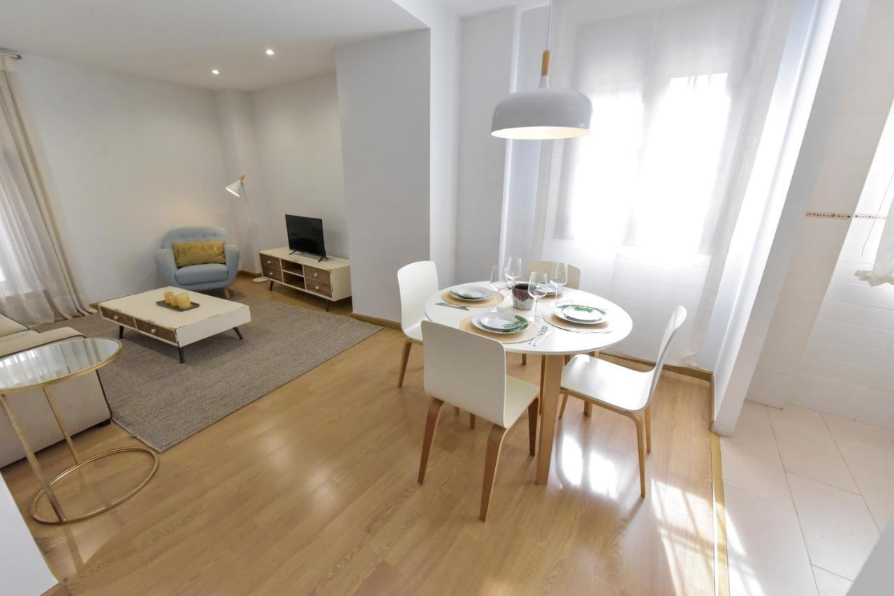 New! Retro Apartment In Central Neighbourhood Sevilla Buitenkant foto